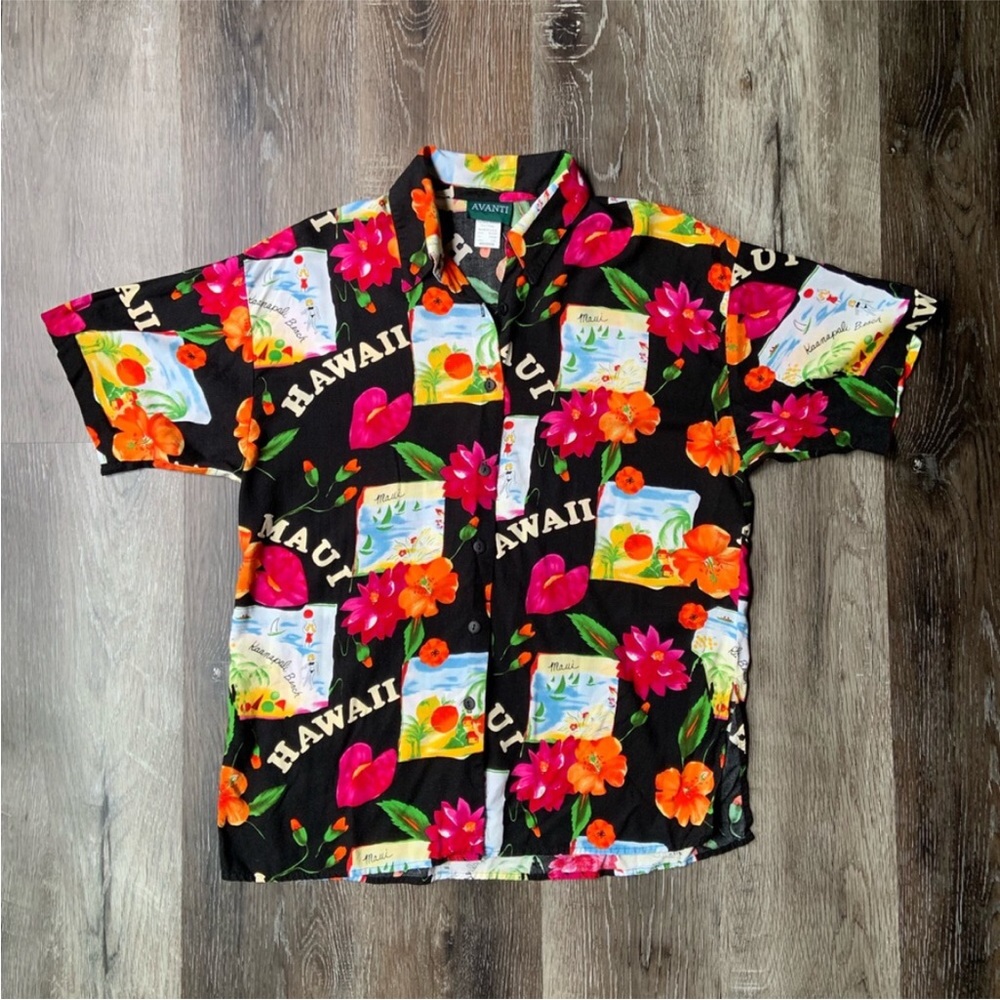 Vintage Hawaii Maui Tropical Floral Button Down Short Sleeve Shirt